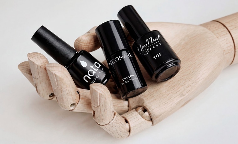 Top semipermanente para manicura vs. pedicura: diferencias clave y cómo elegir el correcto