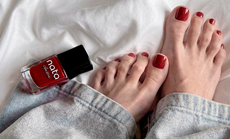 Esmaltes clásicos en manicura y pedicura: cuándo elegirlos y por qué