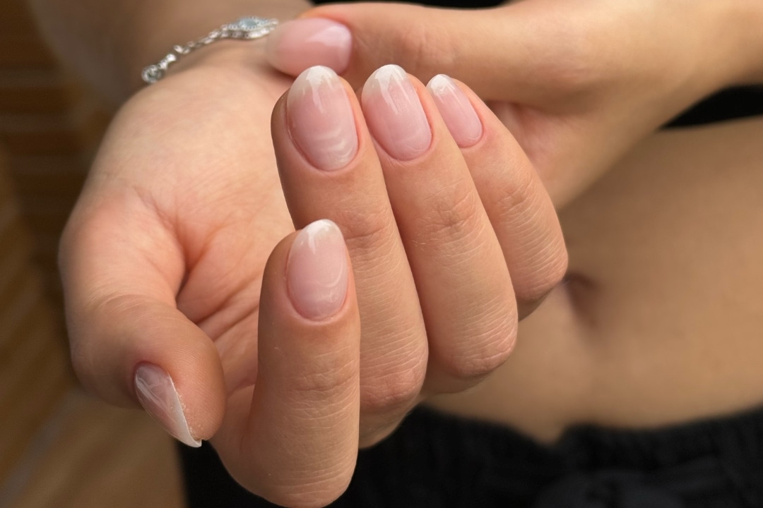 Perfeccionamiento en Manicura Combinada y esmaltado semipermanente