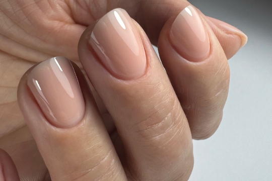 Manicura combinada “Inicio a la profesión”