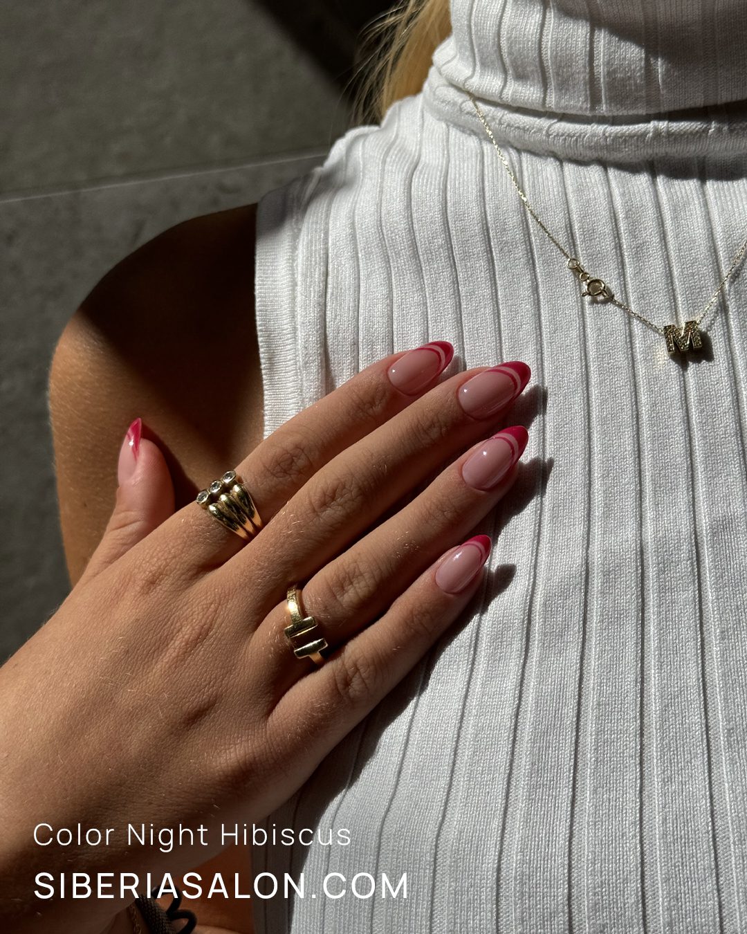 Manicura roja con francesa estilizada