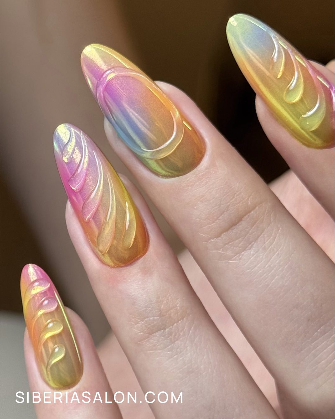 Diseños abstractas en uñas 3D