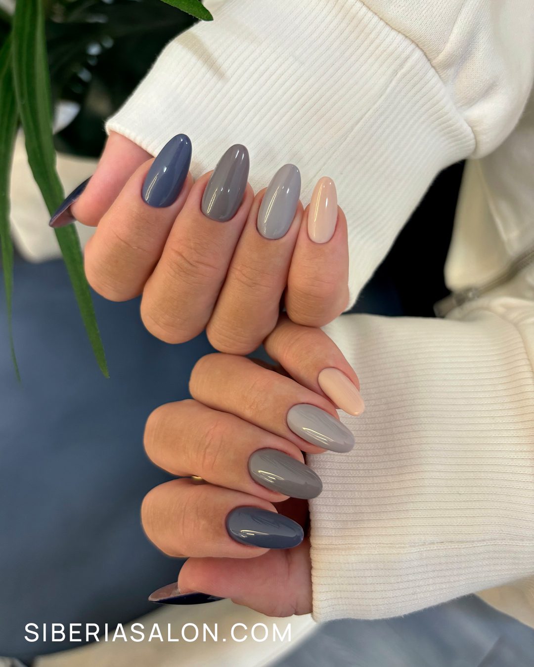 Uñas grises para manicura otoño 2025