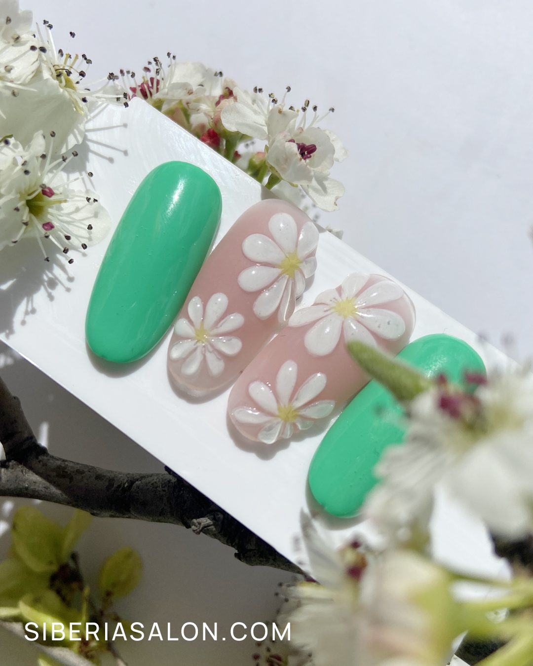 Uñas con diseño 3d primavera 2025