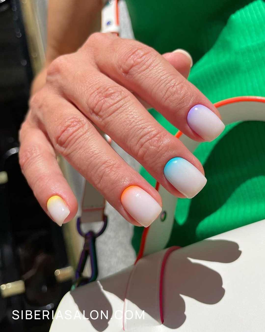 Degradado milky: uñas minimalistas con efecto natural
