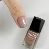finger satin nude