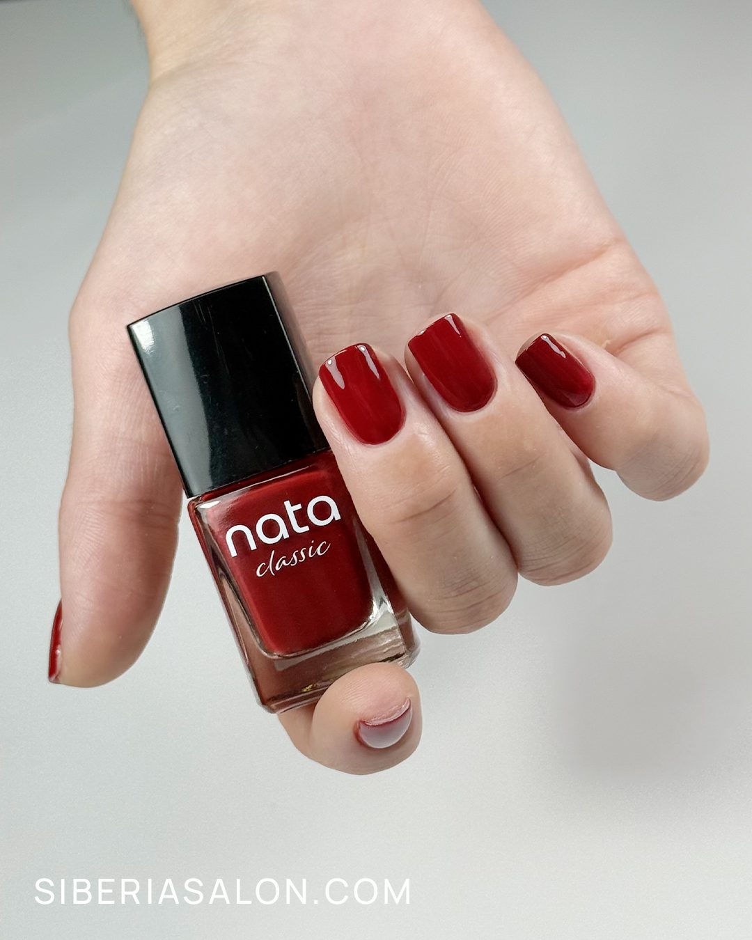 Uñas burgundy (vino profundo)