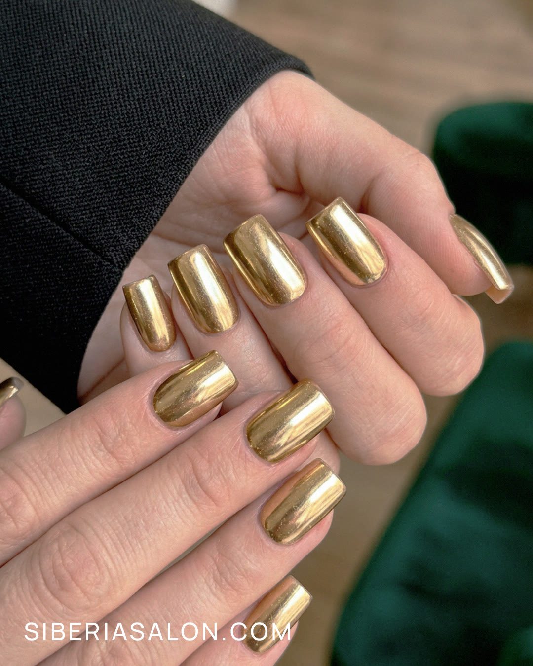 Uñas doradas para otoño 2026