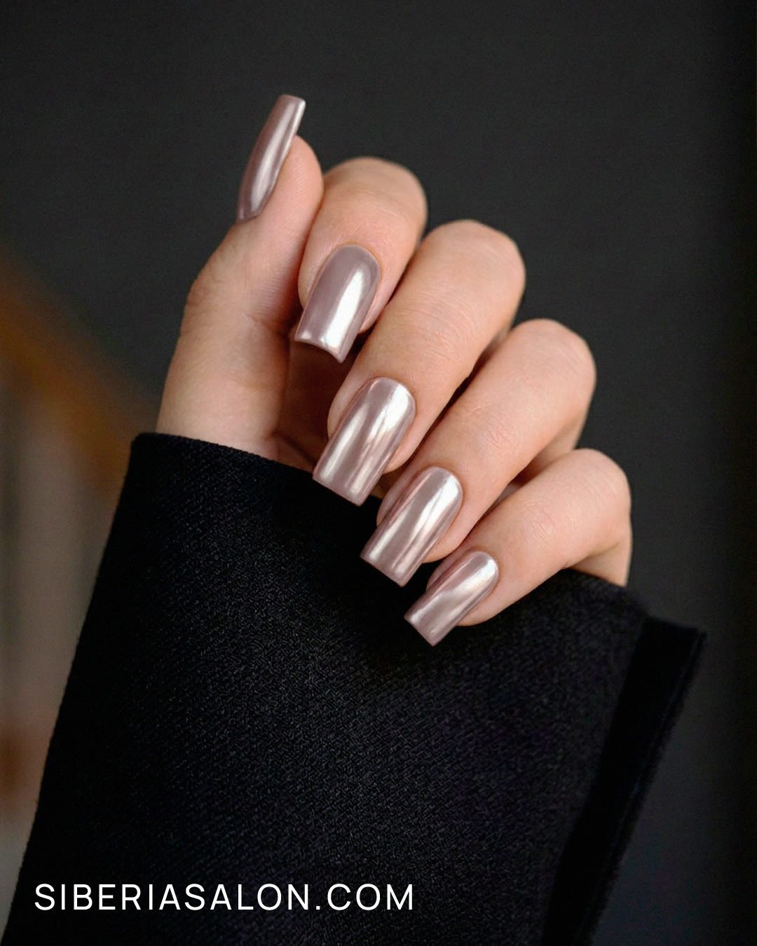 Uñas doradas para otoño 2026