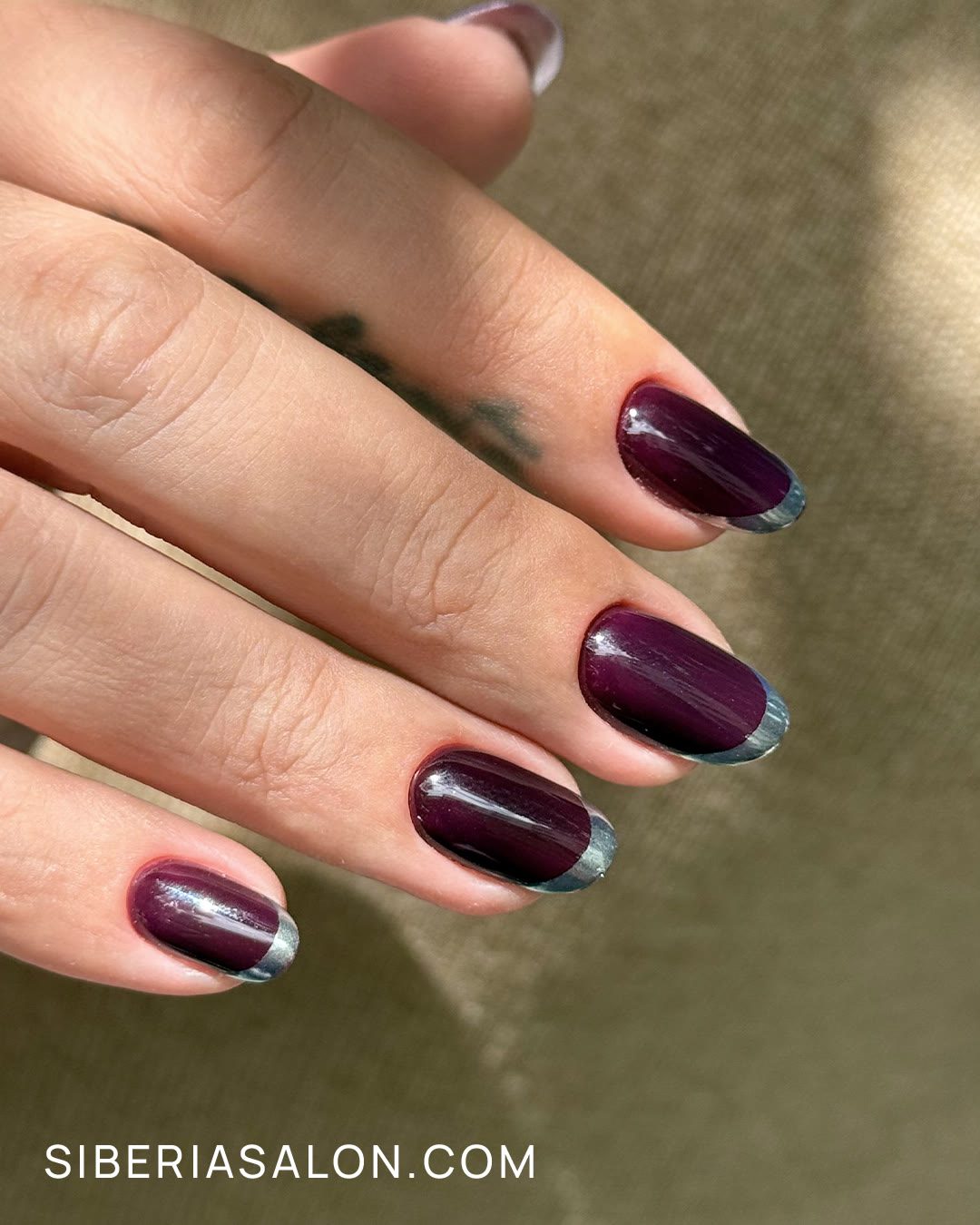 Morado oscuro para otoño 2026